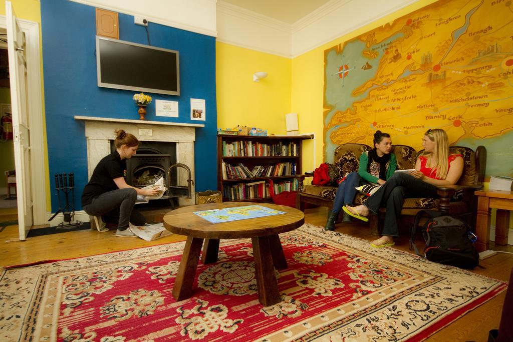 Cashel Holiday Hostel エクステリア 写真