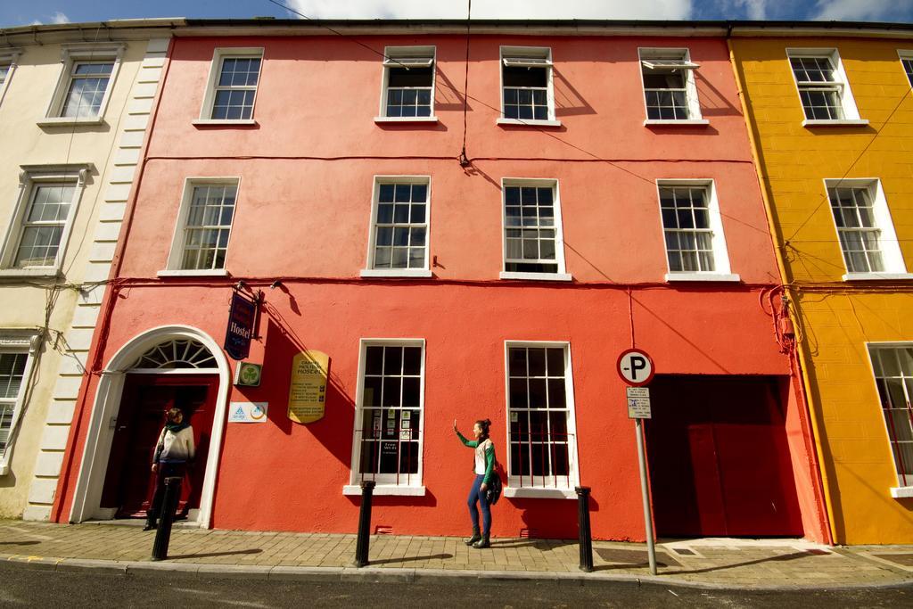 Cashel Holiday Hostel エクステリア 写真